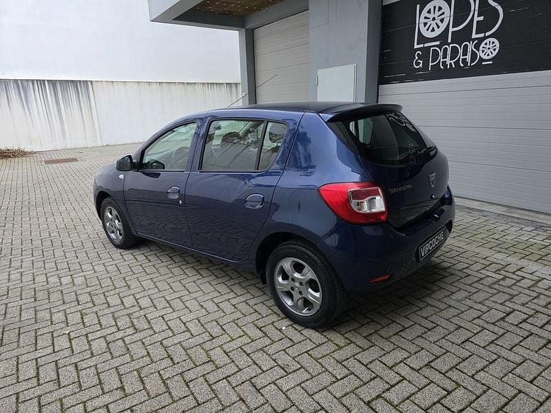 Usado Dacia Sandero 90 HP (66 kW) 2015 Sedan