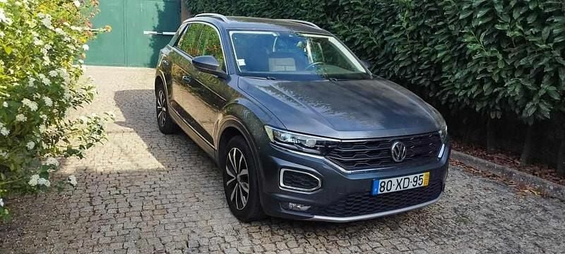 Cinzento Usado 2019 VW T-Roc SUV | € 18.000 (Preço elevado) - Imagem 1/4