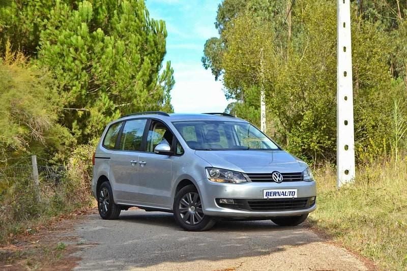 Cinzento Usado 2015 VW Sharan Monovolume | € 17.800 (Preço justo) - Imagem 1/4