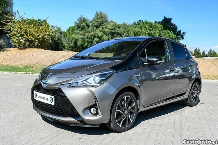 Cinza Usado 2017 Toyota Yaris Hybrid | € 16.450 (Bom preço) - Imagem 1/1