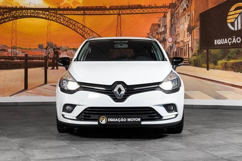 Usado Renault Clio IV 90 HP (66 kW) 2018 Branco Carrinha