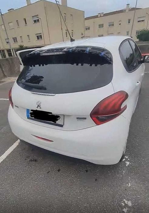 Usado Peugeot 208 100 HP (73 kW) 2015 Citadino