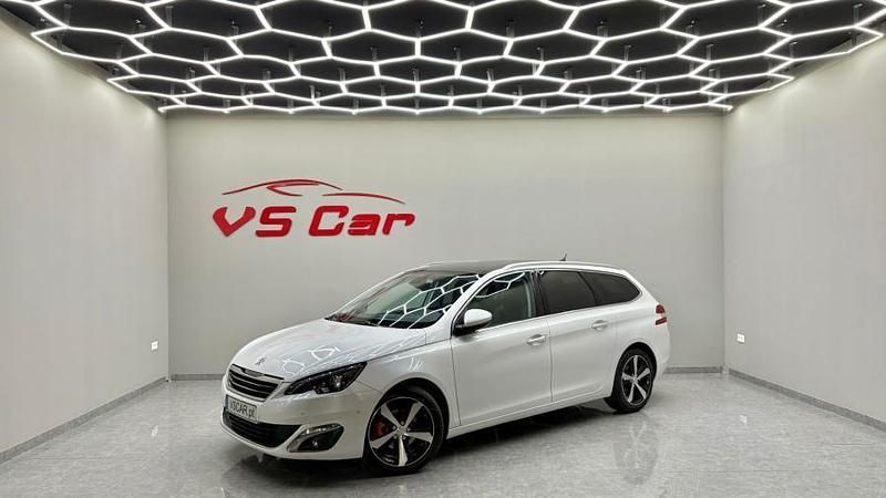 Branco Usado 2015 Peugeot 308 Carrinha | € 15.500 (Caro) - Imagem 1/4