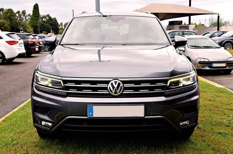 Usado VW Tiguan Allspace 240 HP (176 kW) 2018 Cinzento SUV