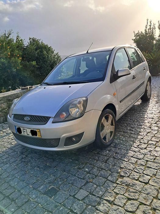 Usado Ford Fiesta 68 HP (50 kW) 2008 Sedan
