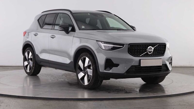 Preto Usado 2023 Volvo XC40 Plus SUV | € 45.900 - Imagem 1/4
