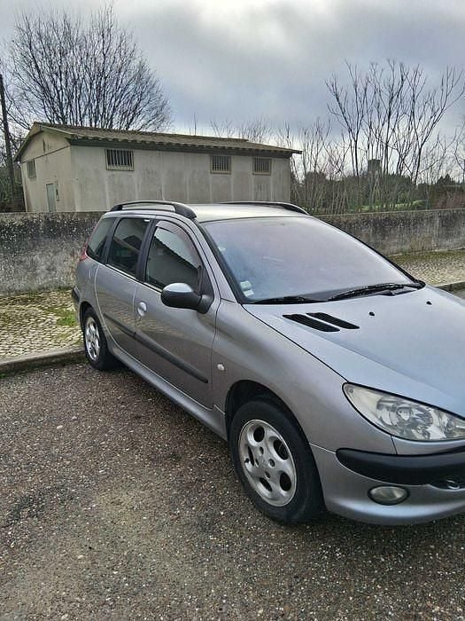 Usado 2002 Peugeot 206 Carrinha | € 2.500 (Preço justo) - Imagem 1/4