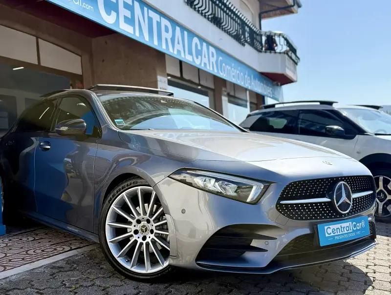 Cinzento Usado 2020 Mercedes A180 AMG line | € 28.950 (Preço justo) - Imagem 1/4