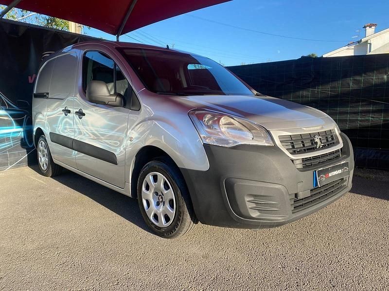 Cinza Usado 2015 Peugeot Partner Van | € 10.500 (Preço justo) - Imagem 1/4