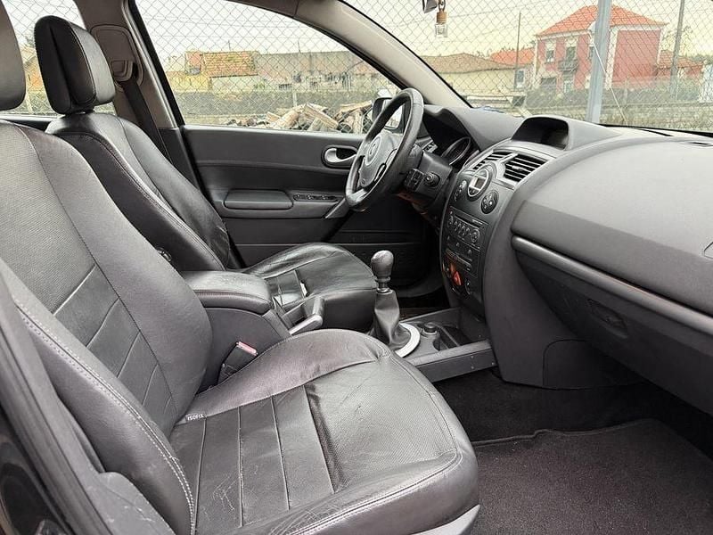 Usado Renault Mégane III 106 HP (77 kW) 2008 Sedan
