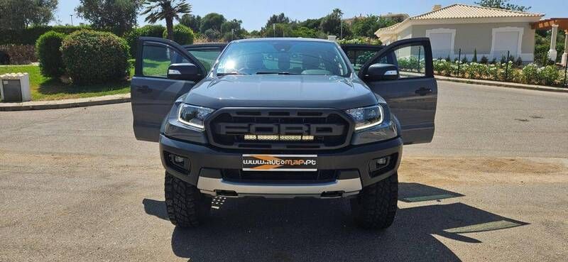 Cinzento Usado 2023 Ford Ranger Pickup | € 58.000 - Imagem 1/4