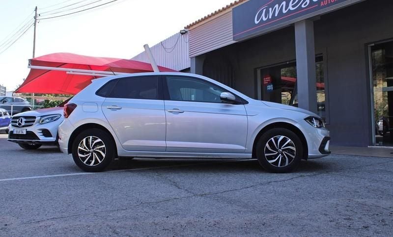Usado VW Polo 95 HP (69 kW) 2024 Cinza Citadino
