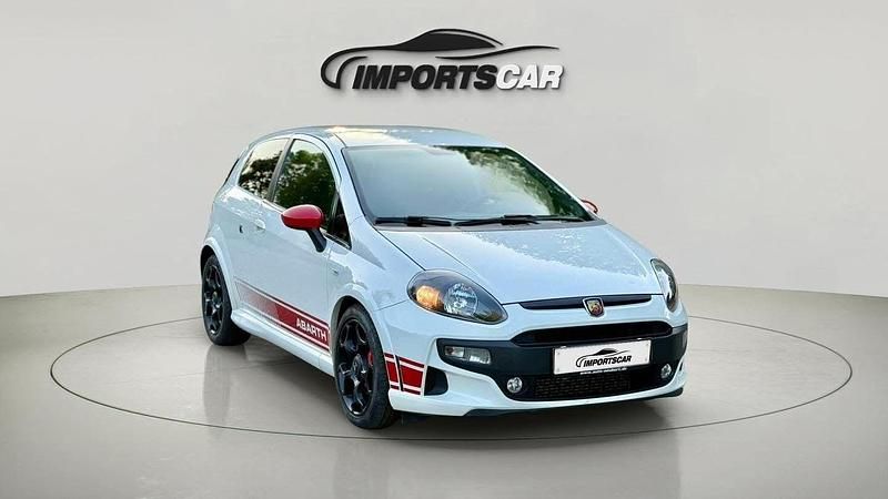 Branco Usado 2013 Fiat Punto Evo Citadino | € 14.900 - Imagem 1/4