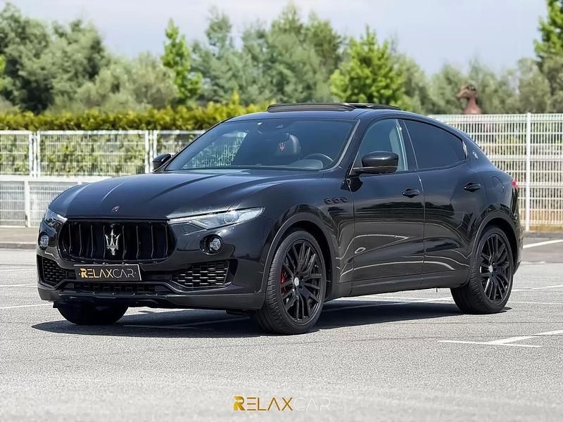 Preto Usado 2016 Maserati Levante SUV | € 47.990 - Imagem 1/4