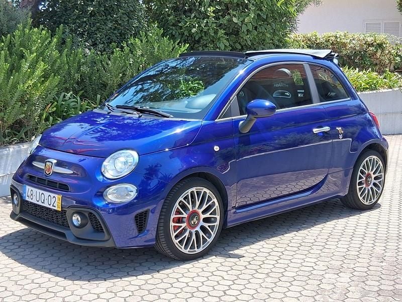 Azul Usado 2018 Abarth 500C Cabrios | € 18.450 - Imagem 1/4