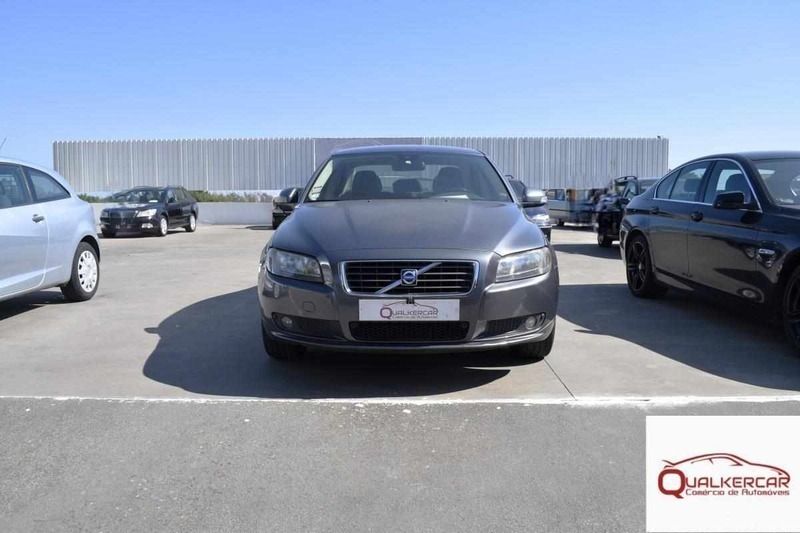 Usado Volvo S80 185 HP (136 kW) 2007 Cinza Sedan