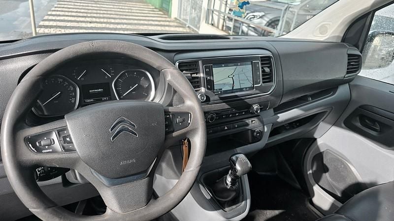 Usado Citroën Jumpy 122 HP (89 kW) 2017 Branco Monovolume