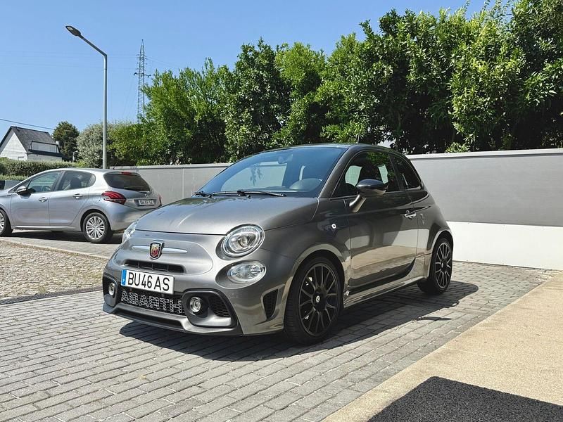 Usado Abarth 500 Pista 160 HP (117 kW) 2017 Cinza Citadino