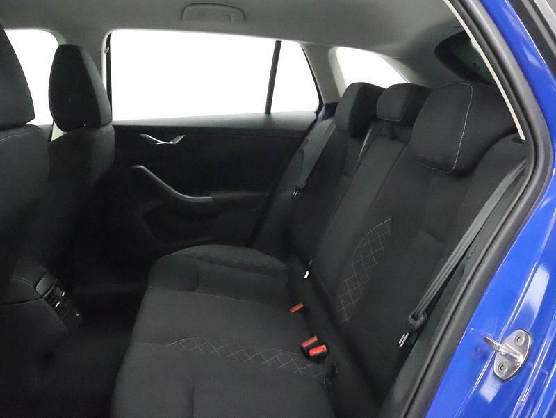 Usado Skoda Scala Ambition 95 HP (69 kW) 2023 Azul Citadino