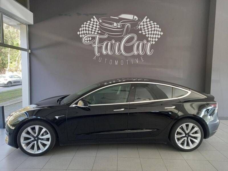 Usado Tesla Model 3 Long Range AWD 258 kW (351 HP) 2019 Preto Sedan