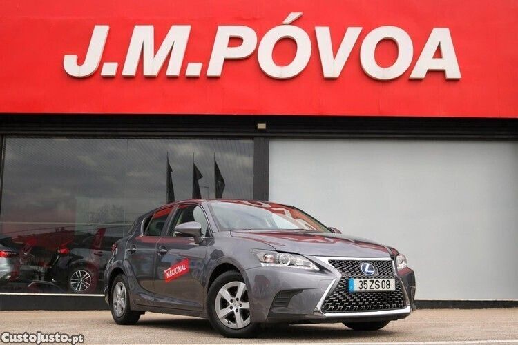 Cinza Usado 2020 Lexus CT200h Business Edition | € 22.990 - Imagem 1/1