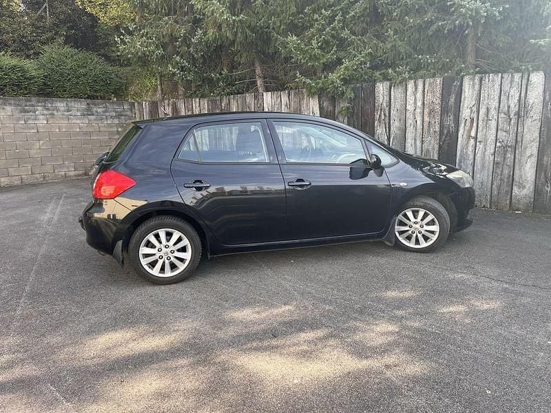 Usado 2009 Toyota Auris Sedan | € 7.500 (Preço justo) - Imagem 1/4