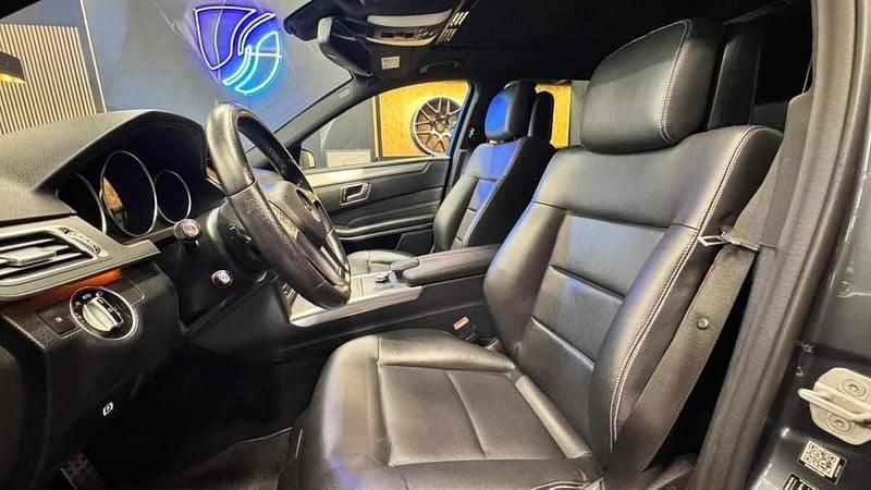 Usado Mercedes E250 204 HP (150 kW) 2014 Cinzento Carrinha