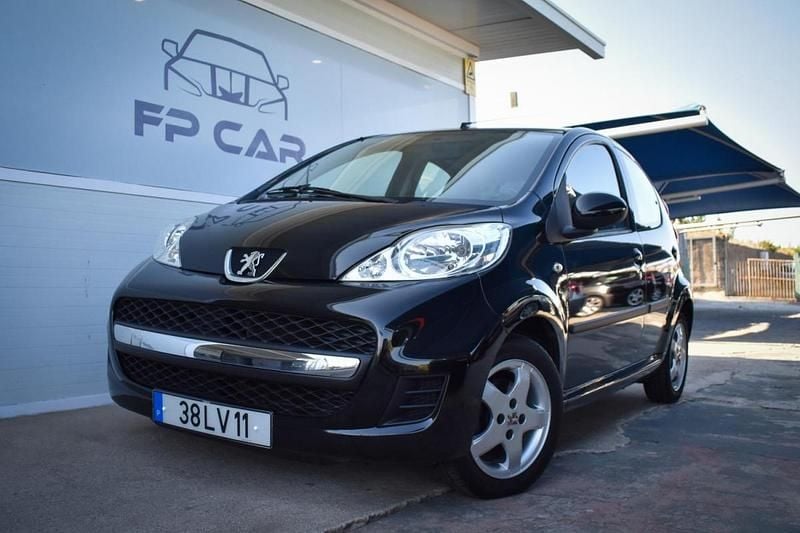 Preto Usado 2011 Peugeot 107 Citadino | € 5.950 (Super Preço) - Imagem 1/4