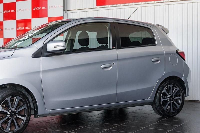 Usado Mitsubishi Space Star Edition 71 HP (52 kW) 2022 Cinza Citadino