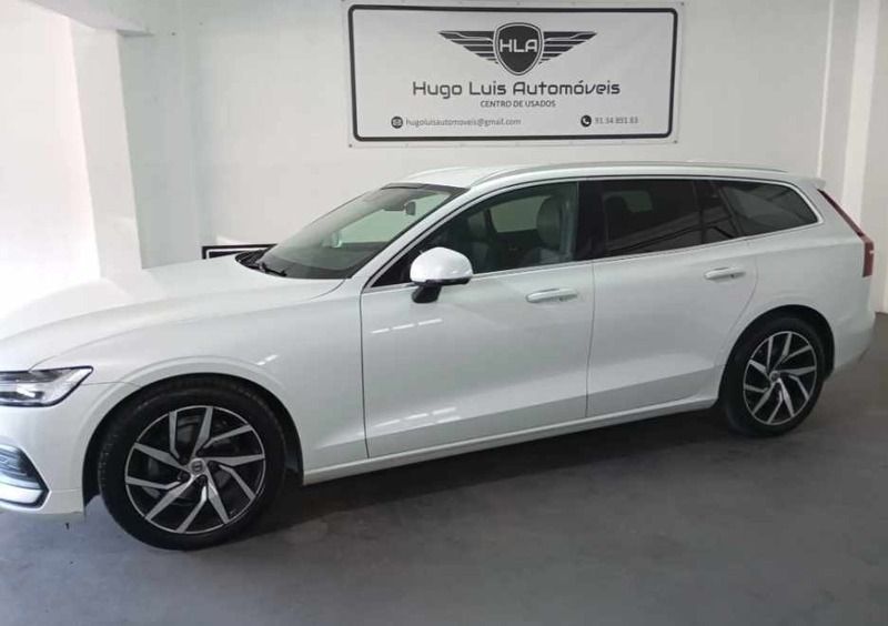 Branco Usado 2019 Volvo V60 Carrinha | € 21.900 (Caro) - Imagem 1/4