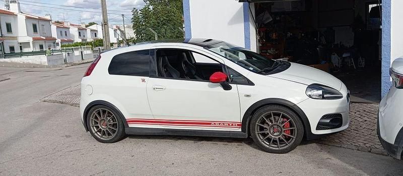 Usado 2008 Fiat Grande Punto Abarth Citadino | € 8.500 - Imagem 1/4