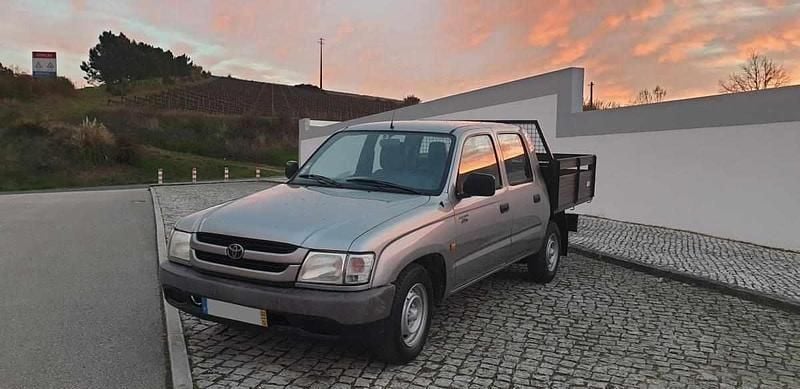 Usado Toyota HiLux 88 HP (64 kW) 2002 Cinzento Pickup