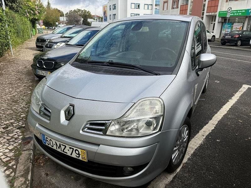 Cinza Usado 2012 Renault Modus Dynamique Monovolume | € 4.500 (Preço justo) - Imagem 1/4