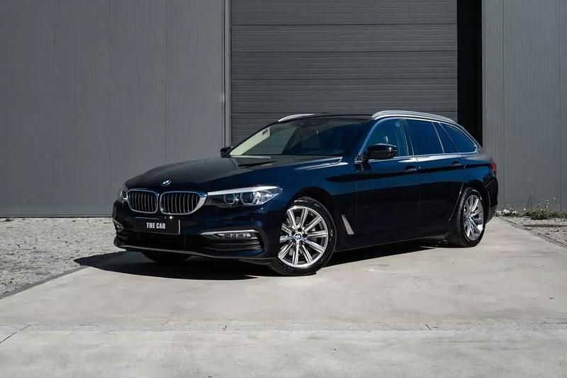 Azul escuro Usado 2017 BMW 520 Luxury Line Carrinha | € 24.999 (Preço elevado) - Imagem 1/4