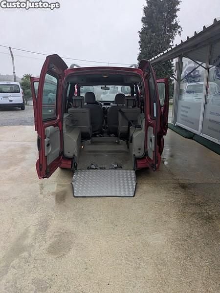 Vermelho Usado 2005 Renault Kangoo Carrinha | € 11.000 - Imagem 1/1