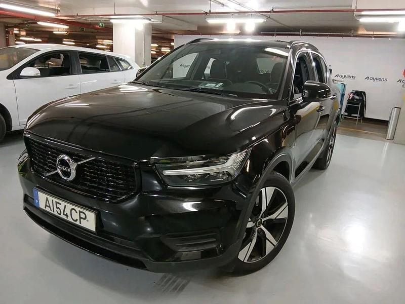 Preto Usado 2021 Volvo XC40 R-Design SUV | € 28.700 (Bom preço) - Imagem 1/4