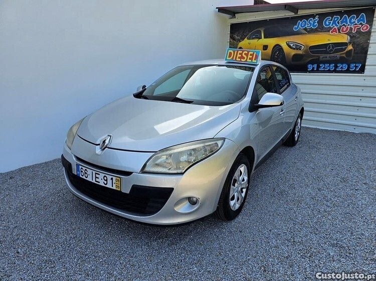 Cinza Usado 2009 Renault Mégane III Citadino | € 3.250 (Super Preço) - Imagem 1/1