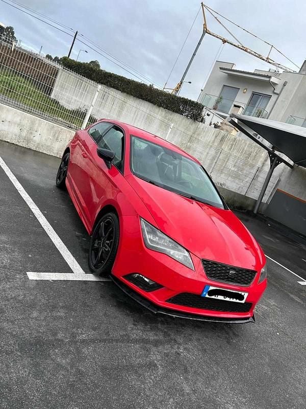 Vermelho Usado 2013 Seat Leon Citadino | € 10.500 (Preço justo) - Imagem 1/4