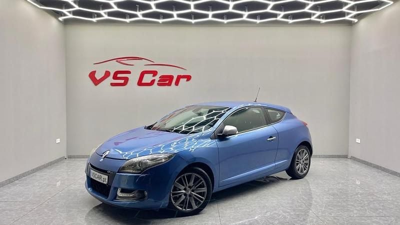Usado Renault Mégane III 130 HP (95 kW) 2013 Azul Coupé