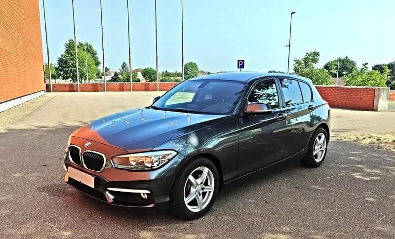 Usado BMW 116 Advantage 116 HP (85 kW) 2015 Cinzento Citadino