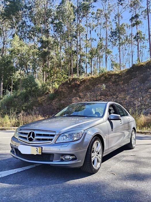 Usado 2010 Mercedes C250 Sedan | € 12.500 (Preço justo) - Imagem 1/4