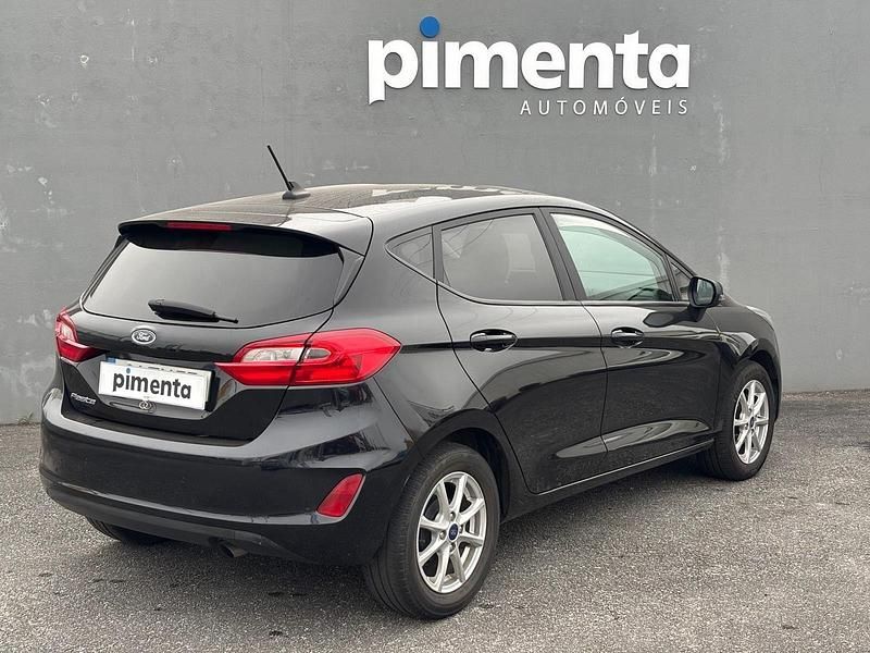 Usado Ford Fiesta 75 HP (55 kW) 2020 Preto Citadino