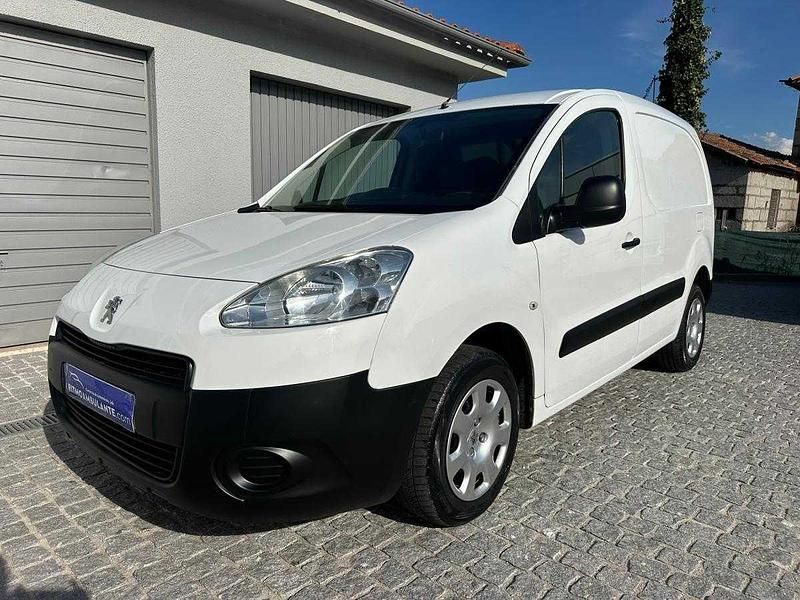 Branco Usado 2014 Peugeot Partner Monovolume | € 7.950 (Super Preço) - Imagem 1/4