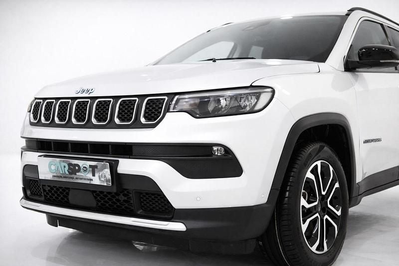 Usado Jeep Compass 190 HP (139 kW) 2022 Antracite SUV