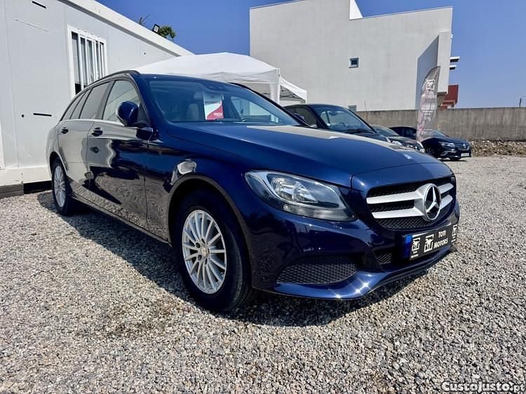 Azul Usado 2015 Mercedes C180 Carrinha | € 14.900 (Preço justo) - Imagem 1/1