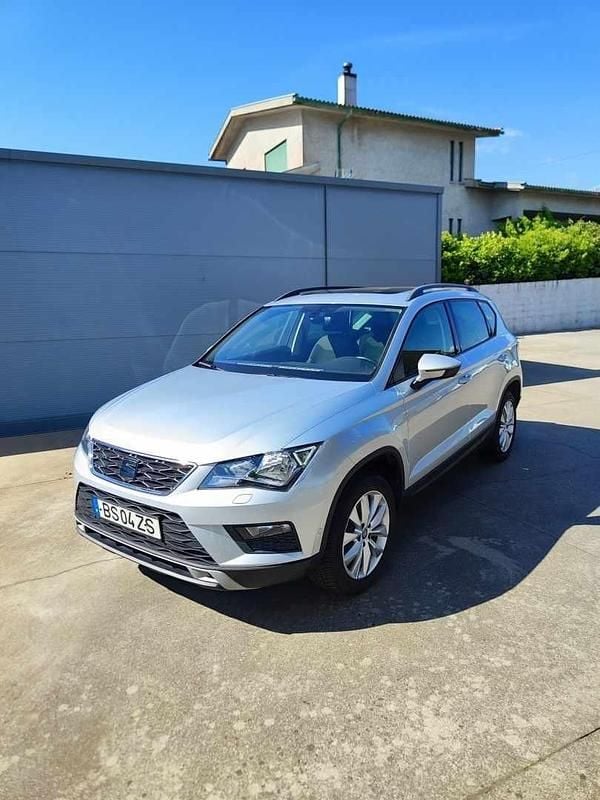 Cinzento Usado 2020 Seat Ateca SUV | € 19.900 - Imagem 1/4