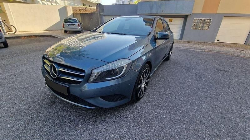Usado 2014 Mercedes A180 Sedan | € 12.000 (Super Preço) - Imagem 1/4