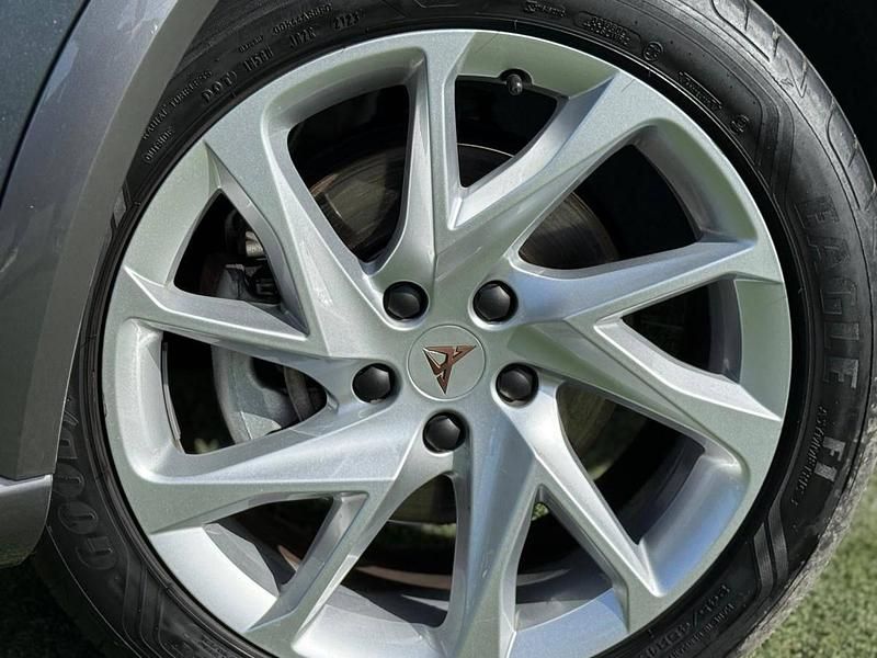 Usado Cupra Formentor 150 HP (110 kW) 2023 Cinza SUV