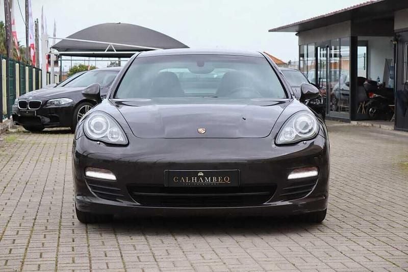 Usado Porsche Panamera 300 HP (220 kW) 2011 Preto Sedan
