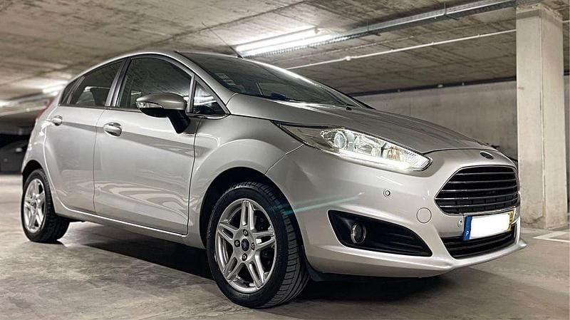 Usado 2013 Ford Fiesta Sedan | € 4.900 (Preço justo) - Imagem 1/4